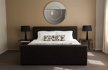 The Clarendon Hotel