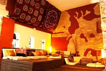 Willy Fogg Hostel