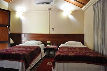 Safari Adventure Lodge