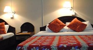 Rhino Lodge & Hotel