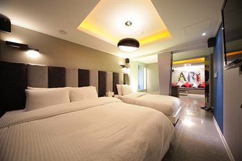Vogue Hotel