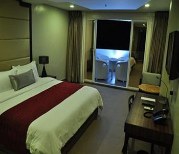 Goldberry Suites and Hotel
