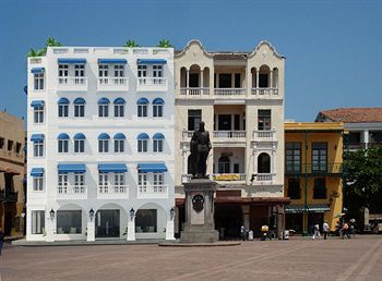 Urban Royal Puerta Del Reloj
