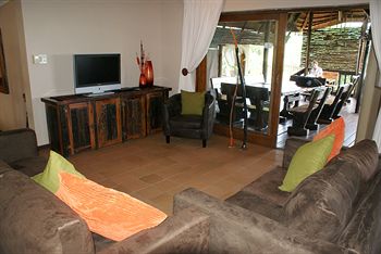 Ndiza Lodge & Cabanas