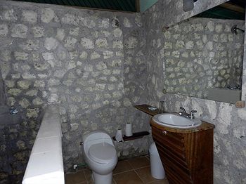 Atlantida Lodge
