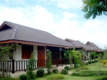 Ban Chomna Resort