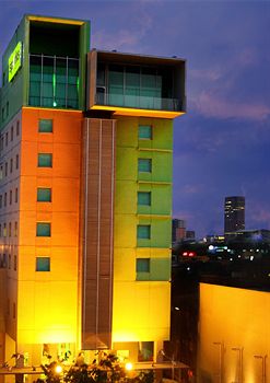 Sparks Hotel Jakarta
