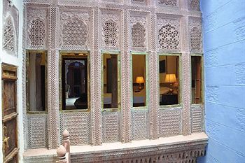 Juna Mahal