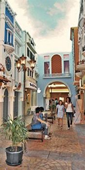 The Square Apartment & Arcade