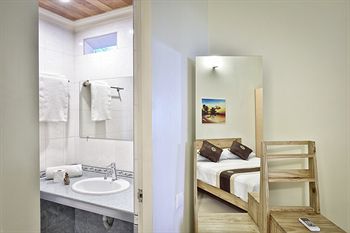 WhiteShell Beach Inn