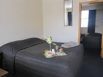 Cromwell Motel
