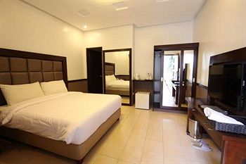 Woodland Hotel