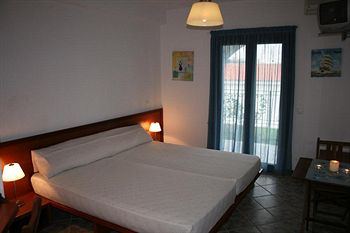 Eye Q Resort