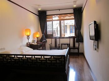 Tunxi Lodge