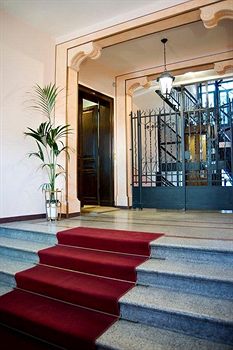 Langer House