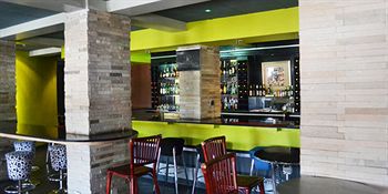 Jb Belmont Hotel