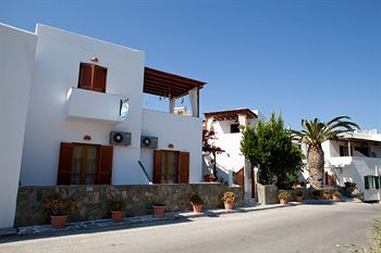 Cyclades Hotel and Studios