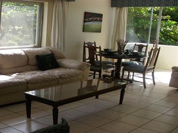 Paradise Turtle Towers Apartments