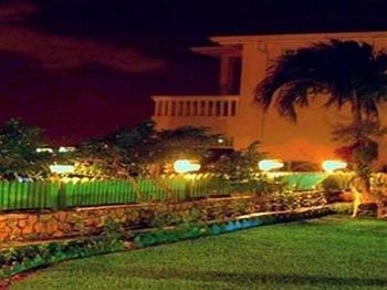 Paradise Kingston City View