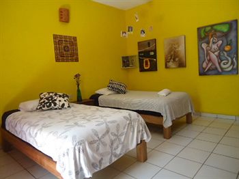 Villa Mozart y Macondo