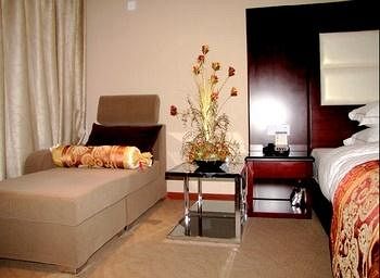 High Mountain Flowing Water Hotel - Kunming