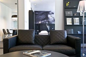 B-Aparthotel Regent