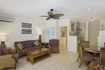 On Palm Cove Beachfront Apartments