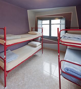 Pillow One Barcelona Hostel