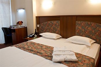 Hotel Holiday