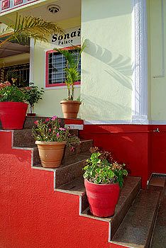 Shanti's Hotel Sonai