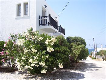 Despinas Rooms and Apartments