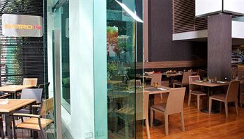 Mida's Hotel Uno
