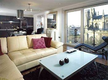 Clyde View City Apartment